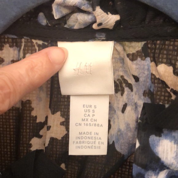 H&M boho navy/flower dress - Picture 4 of 7